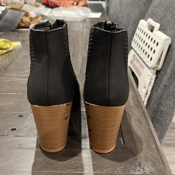 Mesh Zipper Back Peep Toe Chunky Heeled Sandal Boots - Picture 6 of 6